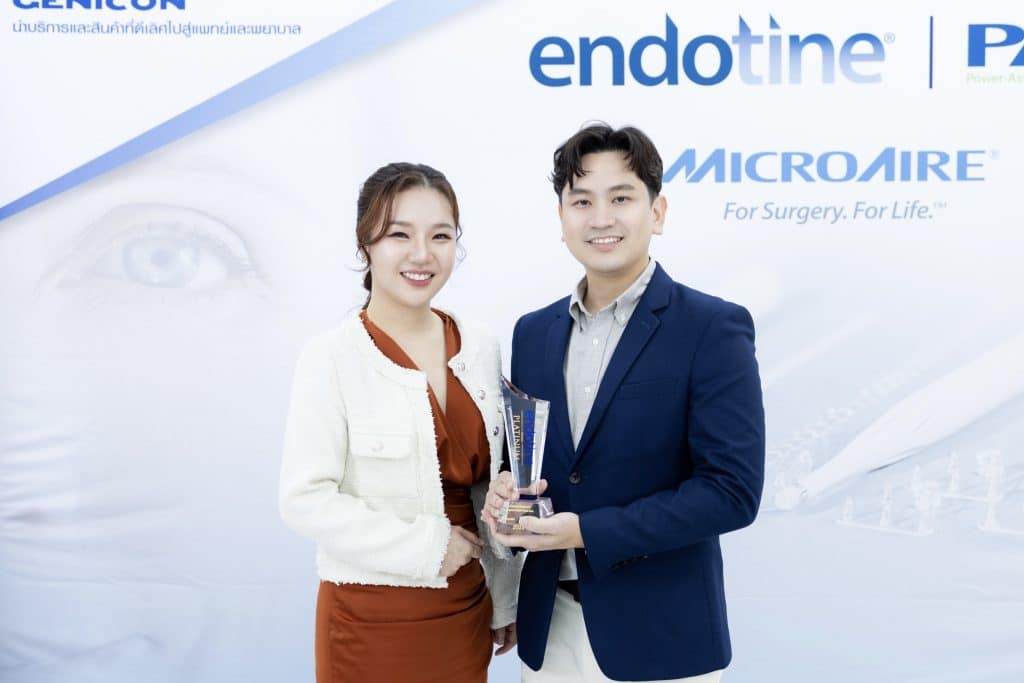 ความสำเร็จที่ยิ่งใหญ่สำหรับแพทย์หญิงคุณาภรณ์ ตั้งธนะวัฒน์ (คุณหมอบีม) ที่ได้คว้ารางวัลอันทรงเกียรติ  Platinum Awards